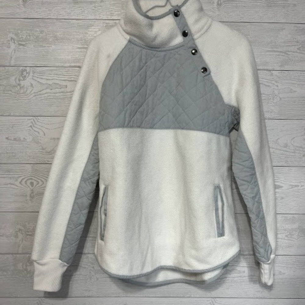 Abercrombie Asymmetrical Snap-Up Fleece- Women’s small